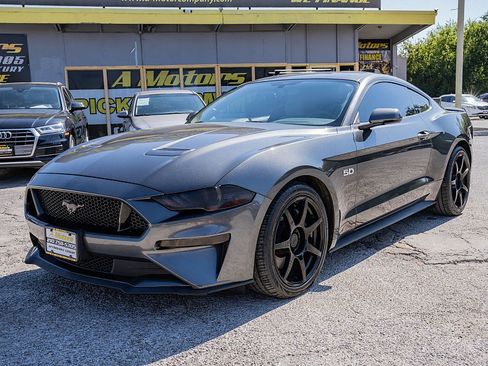 Used 2018 Ford Mustang GT image 9