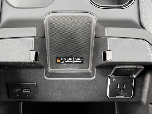 Used 2025 GMC Sierra 1500 AT4 w/ AT4 Preferred Package image 25