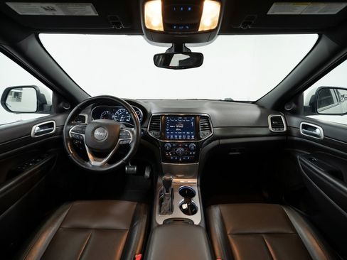 Used 2020 Jeep Grand Cherokee Altitude AWD/4WD image 16