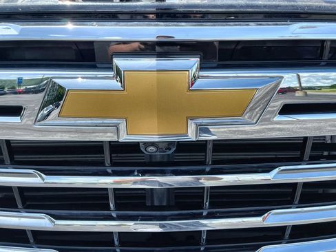 Used 2024 Chevrolet Silverado 2500 LTZ w/ LTZ Plus Package AWD/4WD image 31