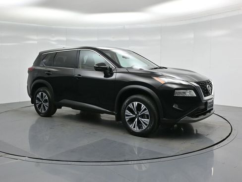 Used 2021 Nissan Rogue SV image 24