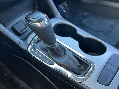 Used 2018 Chevrolet Cruze LS FWD image 28