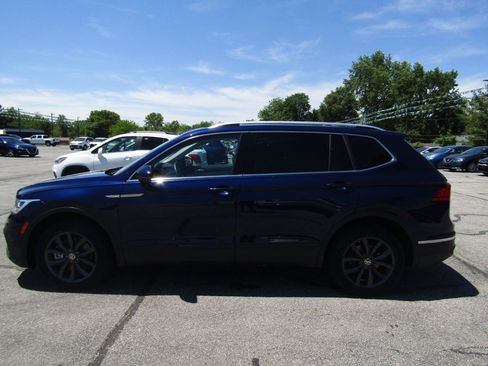 Used 2023 Volkswagen Tiguan SE AWD/4WD image 4