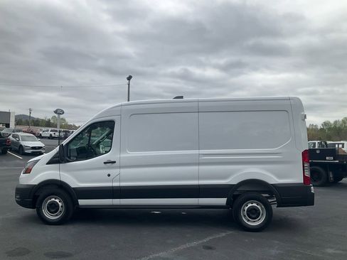 New 2026 Ford Transit 250 148 Medium Roof RWD image 8