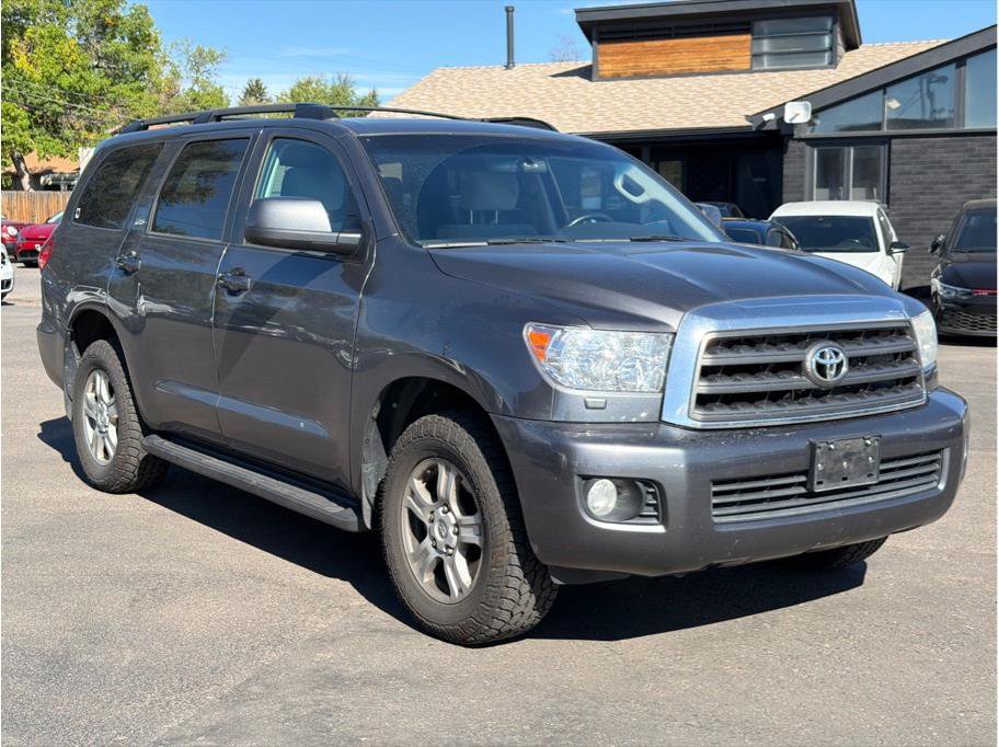 Used 2014 Toyota Sequoia SR5 AWD/4WD image 3