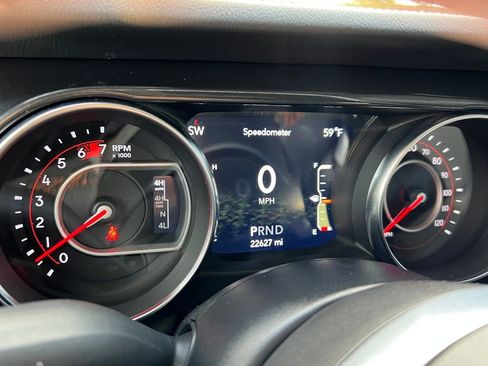 Used 2022 Jeep Wrangler Unlimited Rubicon w/ Trailer Tow Package image 27