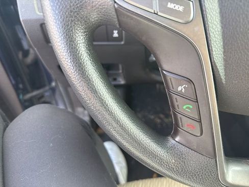 Used 2018 Hyundai Santa Fe SE w/ Cargo Package image 33