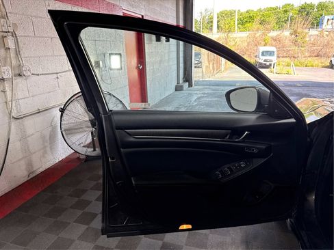 Used 2021 Honda Accord EX-L image 19