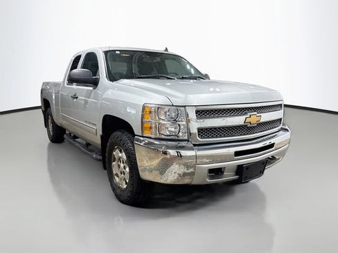 Used 2013 Chevrolet Silverado 1500 LT w/ All-Star Edition AWD/4WD image 3