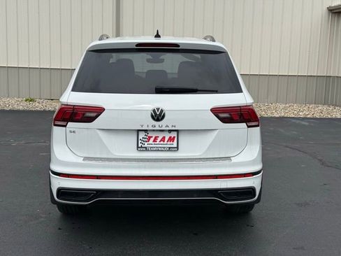 Used 2022 Volkswagen Tiguan SE R-Line image 6