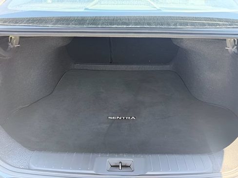 Used 2020 Nissan Sentra SR FWD image 9