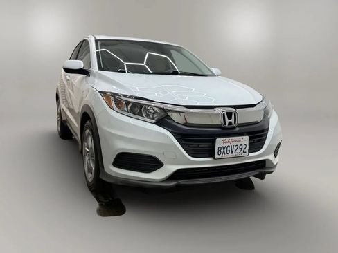 Used 2021 Honda HR-V LX image 2