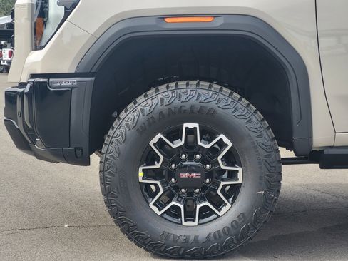 New 2026 GMC Sierra 2500 AT4X AWD/4WD image 9