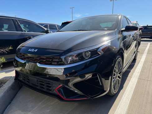 Certified 2024 Kia Forte GT-Line image 2