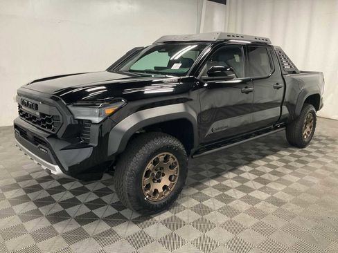 Used 2025 Toyota Tacoma 4x4 Double Cab Hybrid image 3