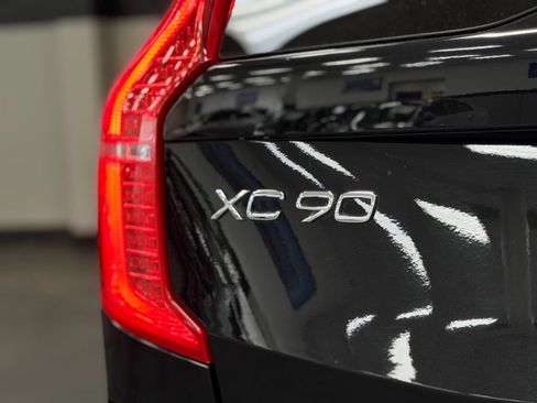 Used 2023 Volvo XC90 B6 Plus AWD/4WD image 14