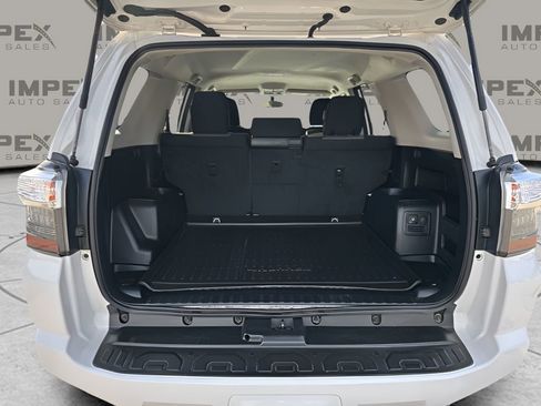 Used 2018 Toyota 4Runner SR5 image 26