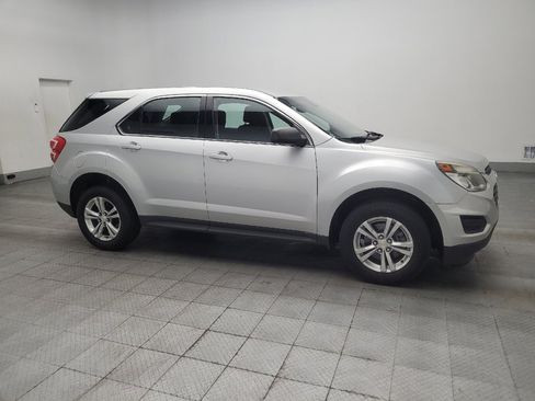 Used 2017 Chevrolet Equinox LS FWD image 11