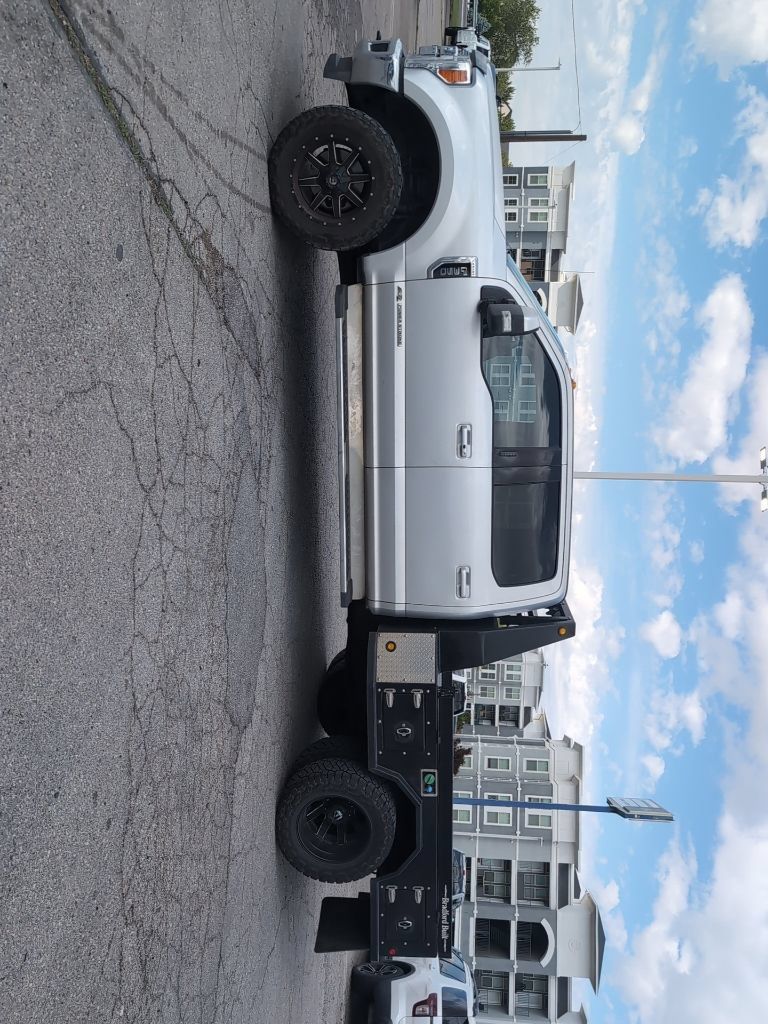 Used 2019 Ford F350 Lariat w/ Lariat Ultimate Package AWD/4WD image 5