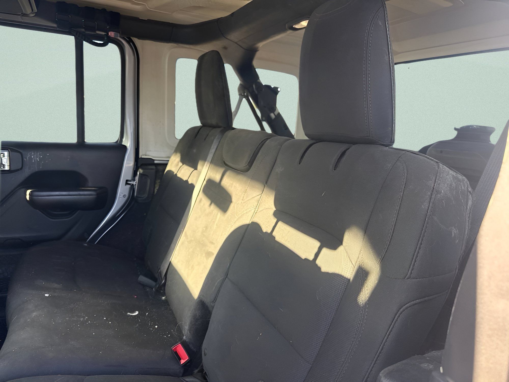 Used 2018 Jeep Wrangler Unlimited Sport S AWD/4WD image 13