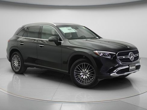 New 2026 Mercedes-Benz GLC 300 image 13