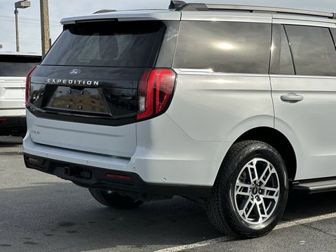 Used 2025 Ford Expedition Active image 48