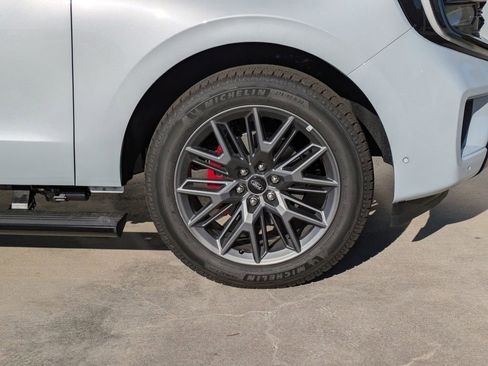 New 2025 Ford Expedition Platinum w/ Stealth Performance Package image 14