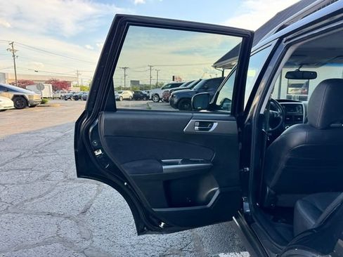 Used 2011 Subaru Forester 2.5X Limited AWD/4WD image 43