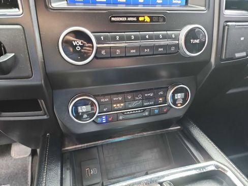 Used 2020 Ford Expedition Limited AWD/4WD image 26