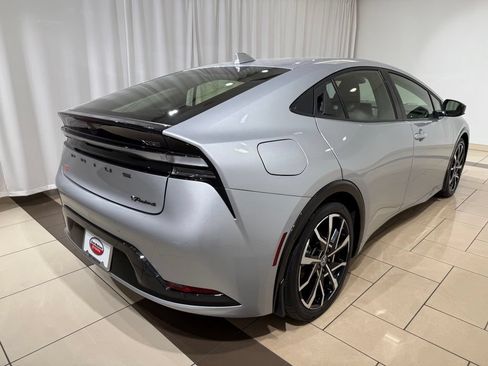 Used 2024 Toyota Prius Prime FWD image 5