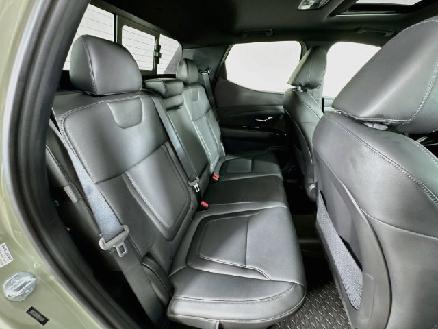 Used 2025 Hyundai Santa Cruz Limited AWD/4WD image 31