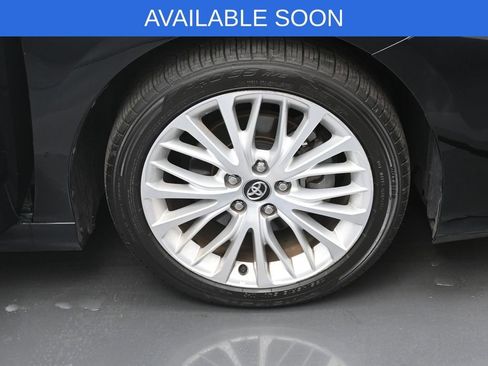 Used 2020 Toyota Camry XLE FWD image 37