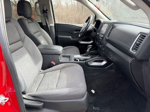 Used 2022 Nissan Frontier SV image 5