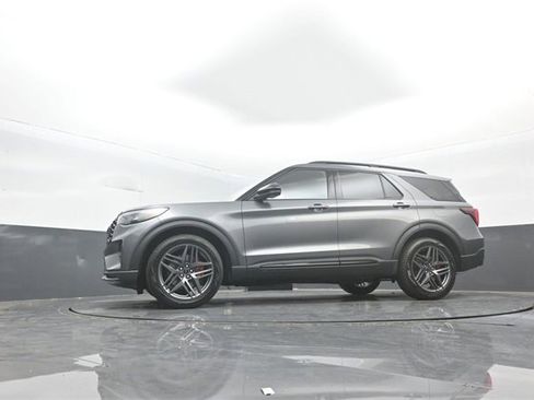 New 2026 Ford Explorer ST image 29