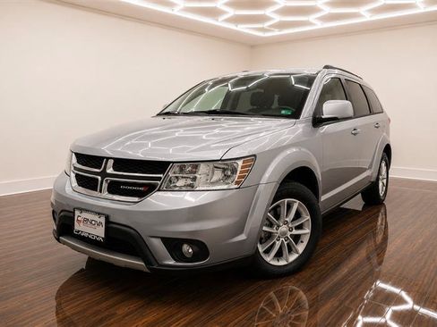 Used 2016 Dodge Journey SXT w/ Comfort/Convenience Group FWD image 34
