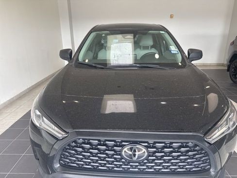 Used 2024 Toyota Corolla Cross L image 2