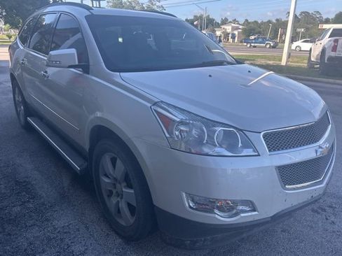 Used 2012 Chevrolet Traverse LTZ FWD image 2