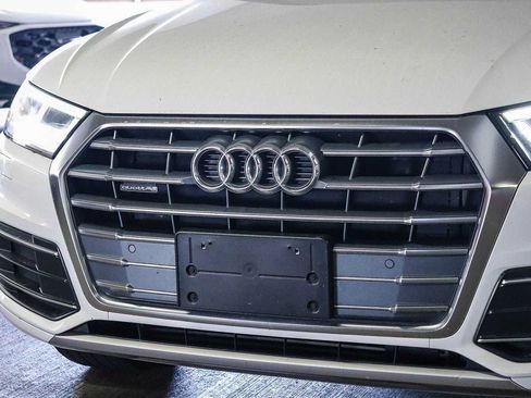 Used 2019 Audi Q5 2.0T Premium Plus w/ Premium Plus Package AWD/4WD image 8