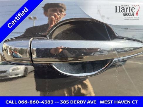 Certified 2025 Nissan Rogue SV image 9