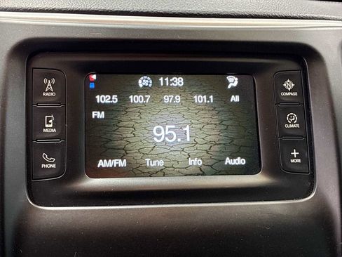 Used 2015 Jeep Cherokee Latitude w/ Cold Weather Group image 12