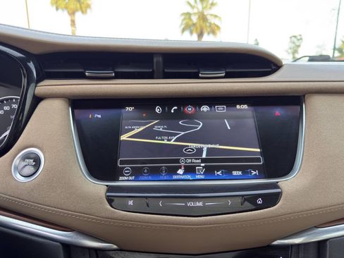 Used 2017 Cadillac XT5 Platinum image 19