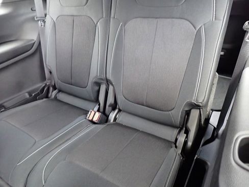 New 2025 Jeep Grand Cherokee L Laredo image 14