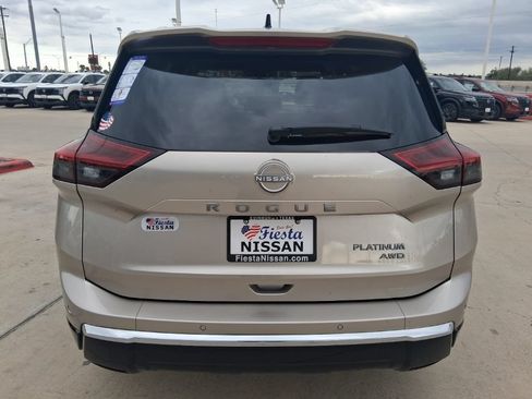 New 2026 Nissan Rogue Platinum w/ Platinum Premium Package AWD/4WD image 6