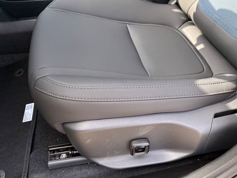 New 2026 Volvo EX30 Plus w/ Protection Package Premier image 17