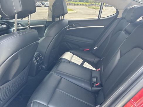 Used 2023 Genesis G70 2.0T AWD/4WD image 18