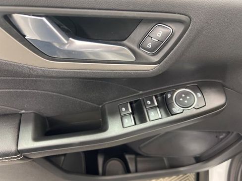 Used 2022 Ford Escape SEL image 13