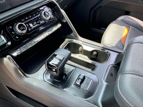 Certified 2024 GMC Sierra 1500 AT4 w/ AT4 Premium Package AWD/4WD image 16