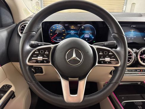 Used 2021 Mercedes-Benz GLA 250 image 13