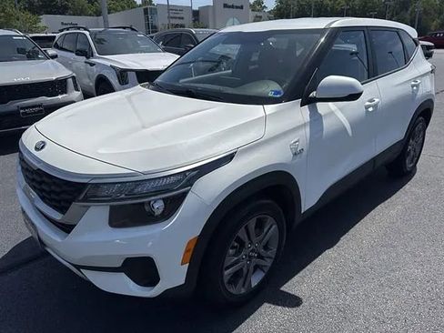 Certified 2021 Kia Seltos LX AWD/4WD image 3