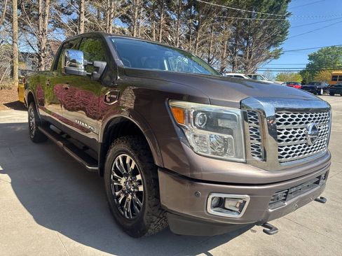 Used 2016 Nissan Titan Platinum Reserve AWD/4WD image 7